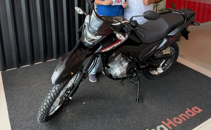 Bros 160 CBS preta