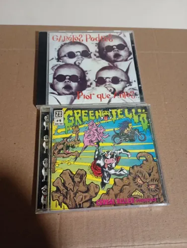 Combo 2 CDs: 1 Garotos Podres nacional + 1 Green Jellö importado usados em bom estado