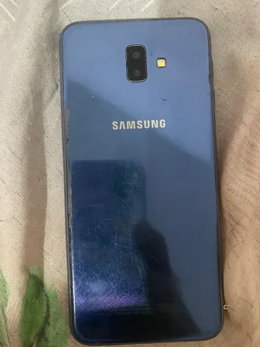 Celular j6+