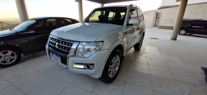 Mitsubishi Pajero HPE Full 3.2 4X4 T.i.dies. 5P AUT 2018
