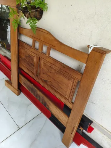 Cama de Casal Peroba Rosa madeira de demolição 