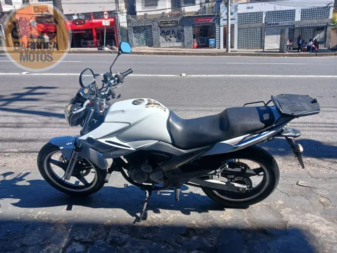 YS 250 FAZER YS FAZER 250 BRANCA 2014/2015