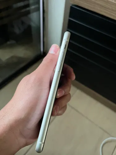 iPhone 11 branco 
