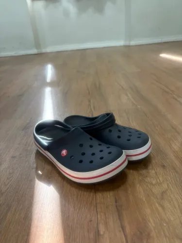 Crocs unisex 42