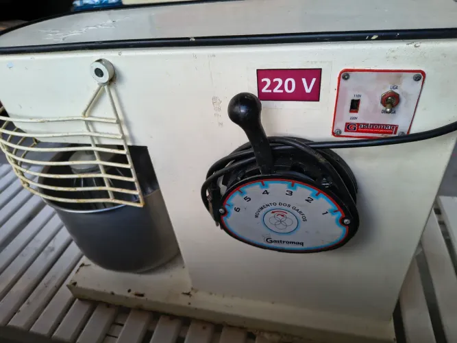 Amassadeira 12kg profissional