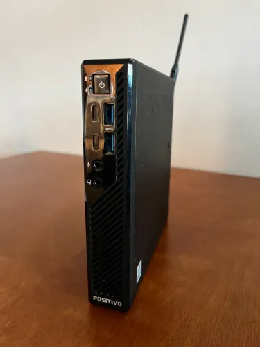 Mini PC Batocera + Monitor de tubo LG Flatron 17 polegadas