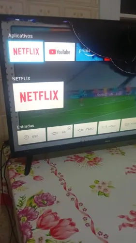 Tv smart 32 para trocar a tela ou aproveitar as peças