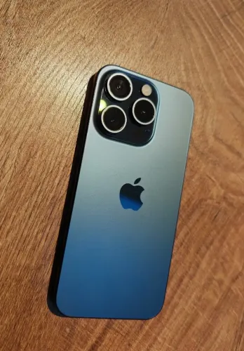 iPhone 15 Pro 128 GB azul titânio bateria excelente