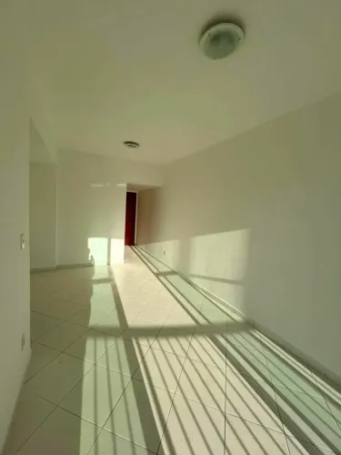 Apê pra locação com 2 quartos sendo 1 suíte na Pelinca - Área de lazer e portaria 24h