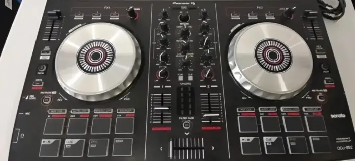 Controladdora Pioneer Ddj-sb2 Perfeito Funcionamento (Usado)