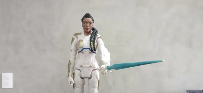 Boneco Valquíria 30cm - marvel