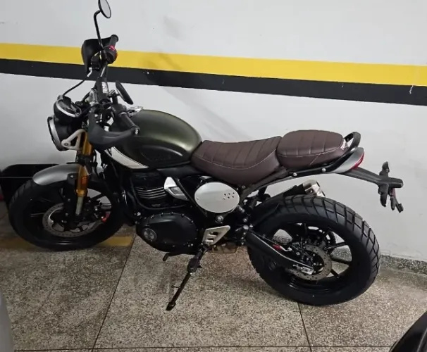 Triumph 400x Scrambler 