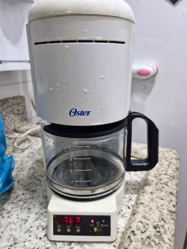 Cafeteira Oster 3298-12 branca usada