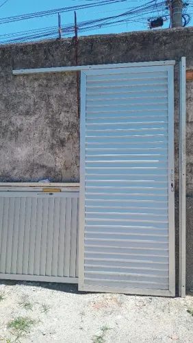 porta suspesa de aluminio paleta 2,24 altura 94 cm largura 600,00