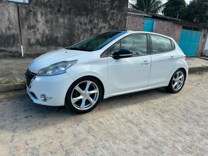 Peugeot 208 Allure 1.5 Flex 8V 5P 2015