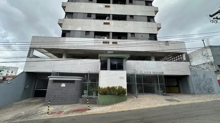 Apartamento Andar Alto Nascente com Dependência