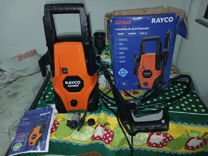 Vendo lavadora de Alta Pressão Rayco EasyWork 1600W, pressão 1500 PSI, e vazão  378 l/h.