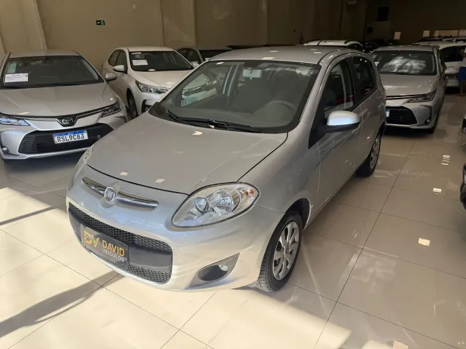 Fiat Palio Attractive 1.0 EVO Fire Flex 8V 5P 2012