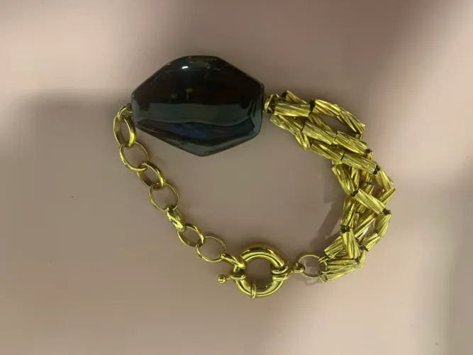 Pulseira bonita e estilosa
