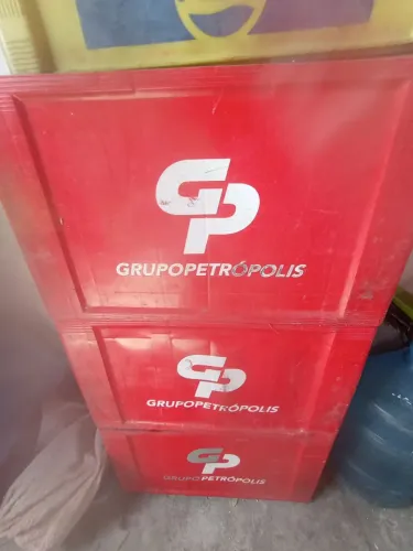 Engradados de cerveja 200 reais tudo