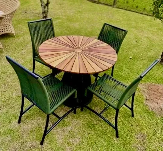 Móveis em madeira por encomenda e sobre medidas 