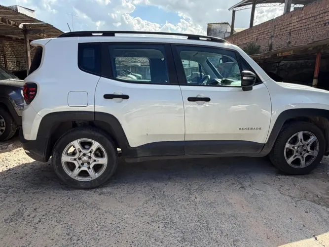 Jeep Renegade Sport T270 1.3 TB 4X2 Flex Aut. 2023