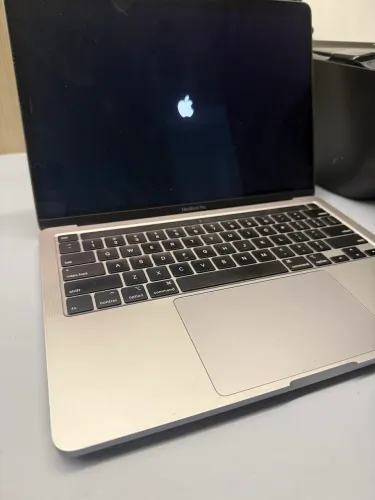 MacBook Pro 2020 TouchBar TouchId Semi novo 16GB RAM 500GB SSD