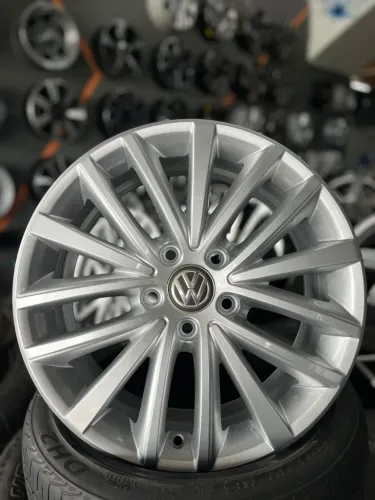 Jogo de rodas Jetta Tsi aro 17 originais