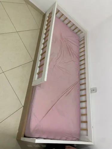 Cama montessoriana