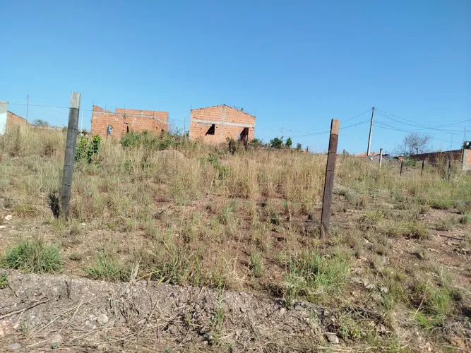 Cada Lote medindo 10 por 20 totalizando 20/40 l