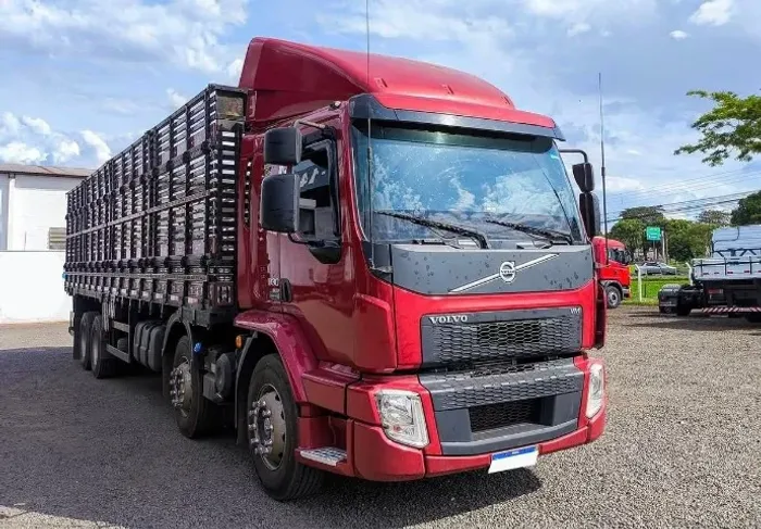 Volvo vm 330 8x2 - 2022 Carga seca  