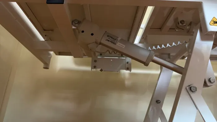 A melhor Cama Hospitalar Motorizada que existe com 8 Movimentos como nova