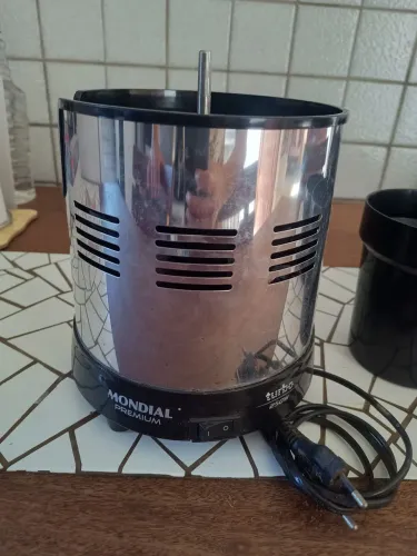 Espremedor de Frutas Mondial turbo