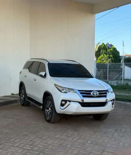 Toyota Hilux SW4 SRX 4X4 2.8 TDI 16V Dies. Aut. 2019