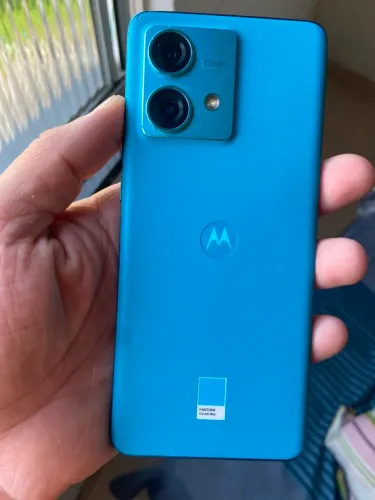 Moto Edge 40 neo! Armazenamento amplo de 256 GB.