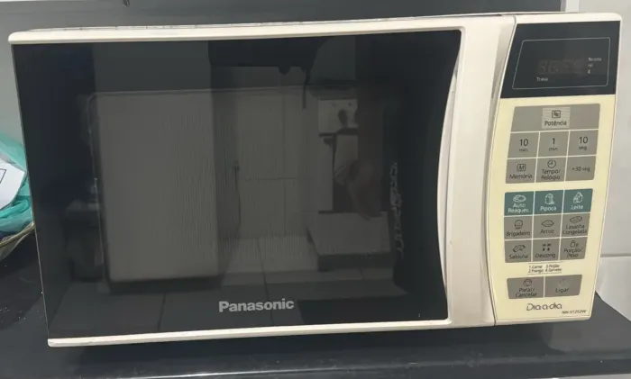 Micro-ondas Panasonic com defeito - R$ 100 (negociável)