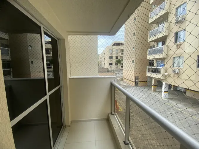 Ótimo apto de 2 qts a venda no condomínio Riviera Premium em CG