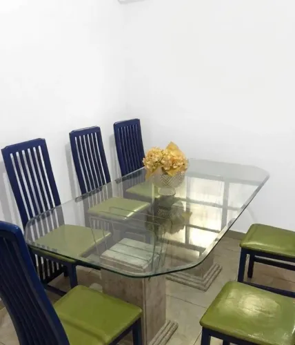 VENDE-SE MESA DE MÁRMORE