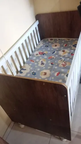 Berço semi novo