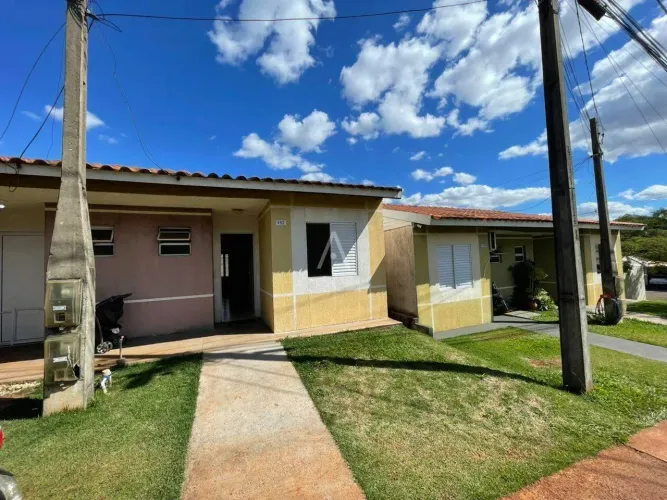 Casa Residencial 2 quartos à venda no Bairro PARQUE VERDE em CASCAVEL por R$ 255.000,00