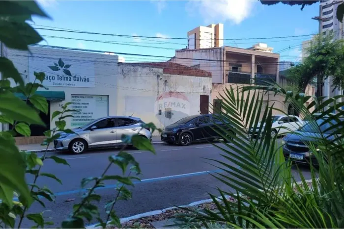 Loja na Av. Campos Sales no Tirol com 99m² Para Personalização com Carência