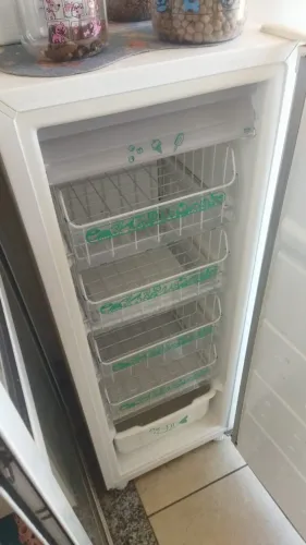 Freezer Vertical Consul 121 Litros - 127V