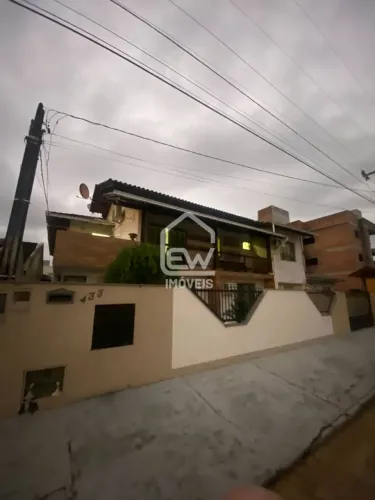 Sobrado com 200M² em Massaranduba, Sc