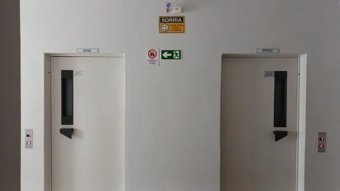 Aluga-se apartamento ao lado do shopping Royal.