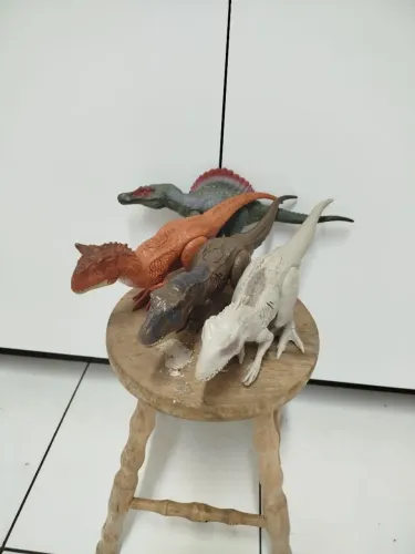 Lote dinossauros Arthur