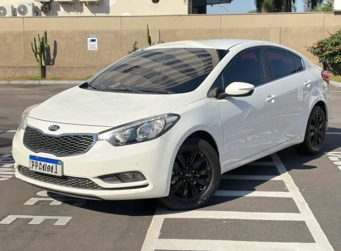 Kia Motors Cerato 1.6 16V Flex Aut. 2015