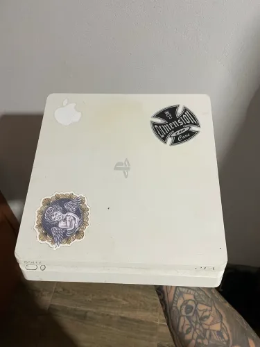 PS4 SLIM 1TB