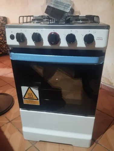Vendo fogão automático, novo, na caixa.