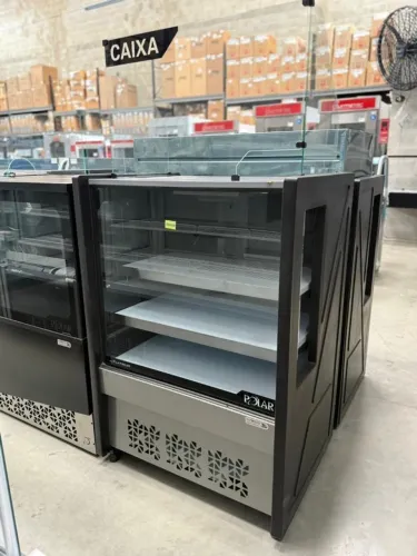 PVCNP-080 VITRINE CAIXA NATURAL 0,80M PORTA BAND. PLATINUM - POLAR