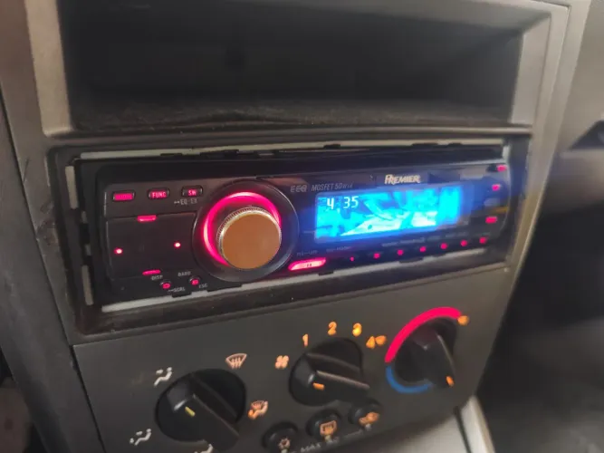Vendo toca CD Pioneer golfinho 
